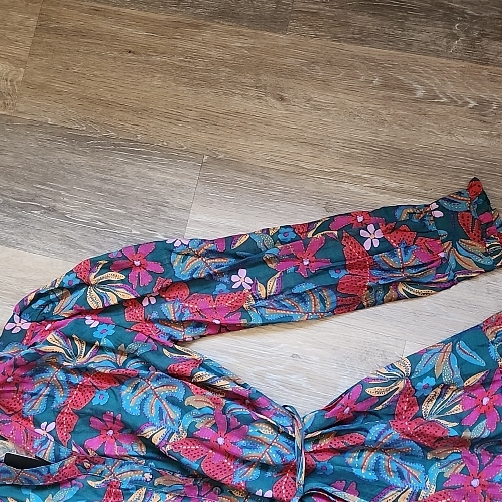 Floral Long Sleeve Dress - Picture 4 of 16